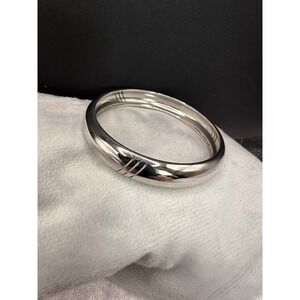 Vintage Monet‎ Bracelet Bangle Signed Silver Tone 8.5"